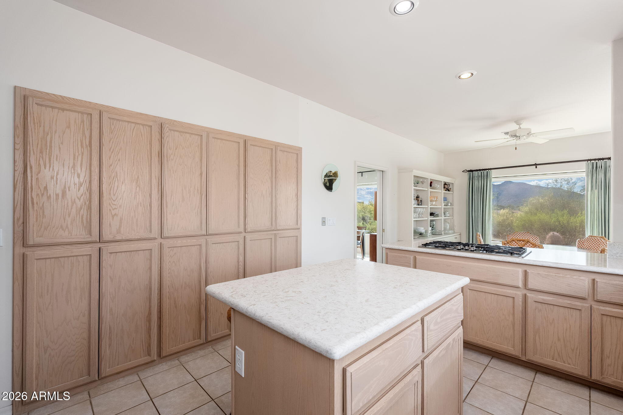 8001 E CAREFREE Drive