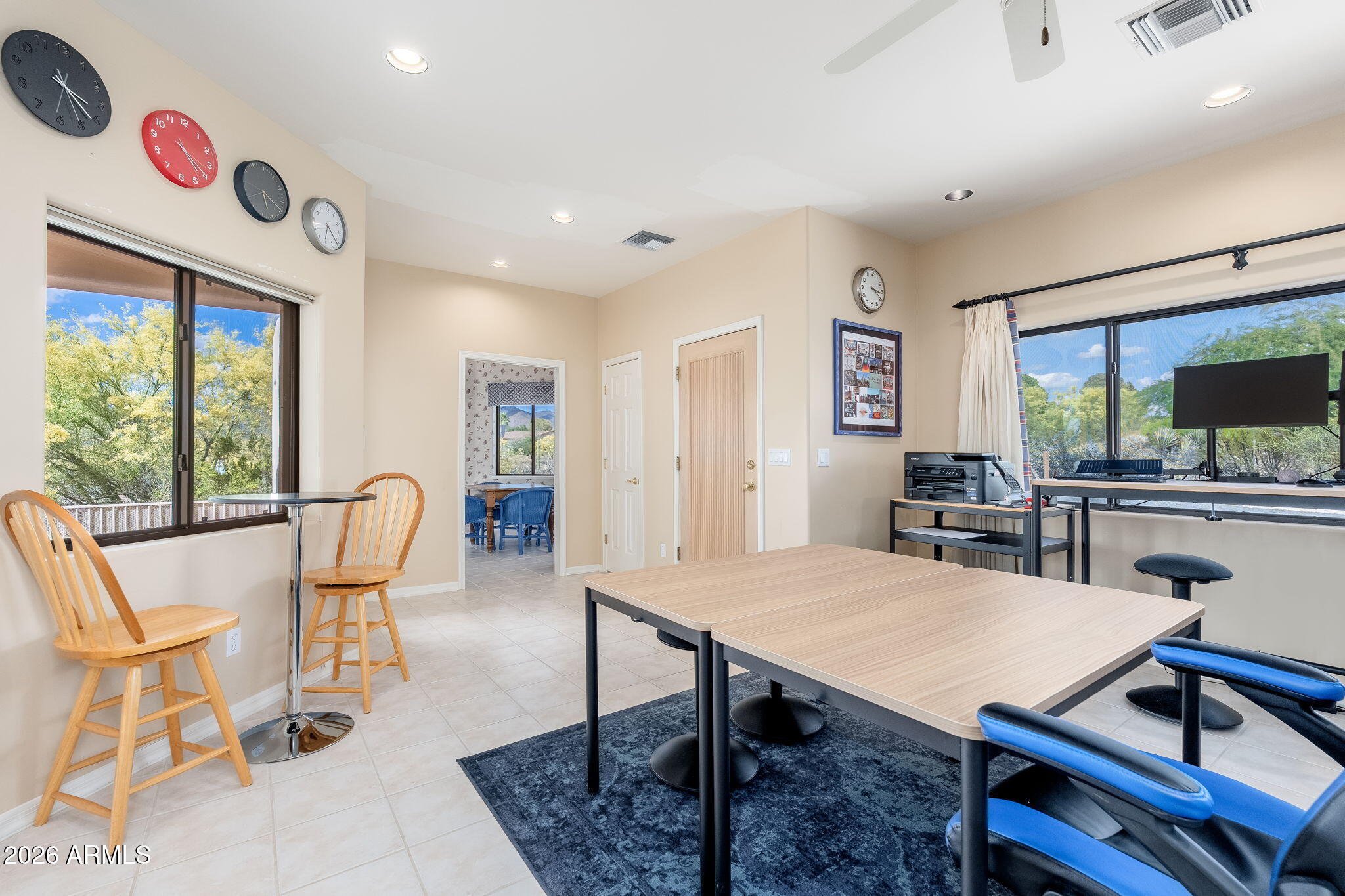 8001 E CAREFREE Drive