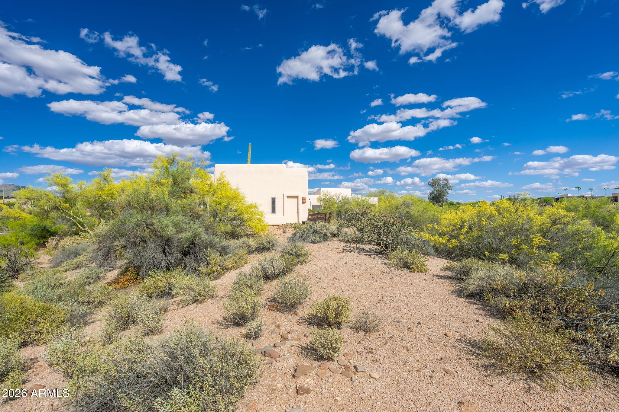 8001 E CAREFREE Drive