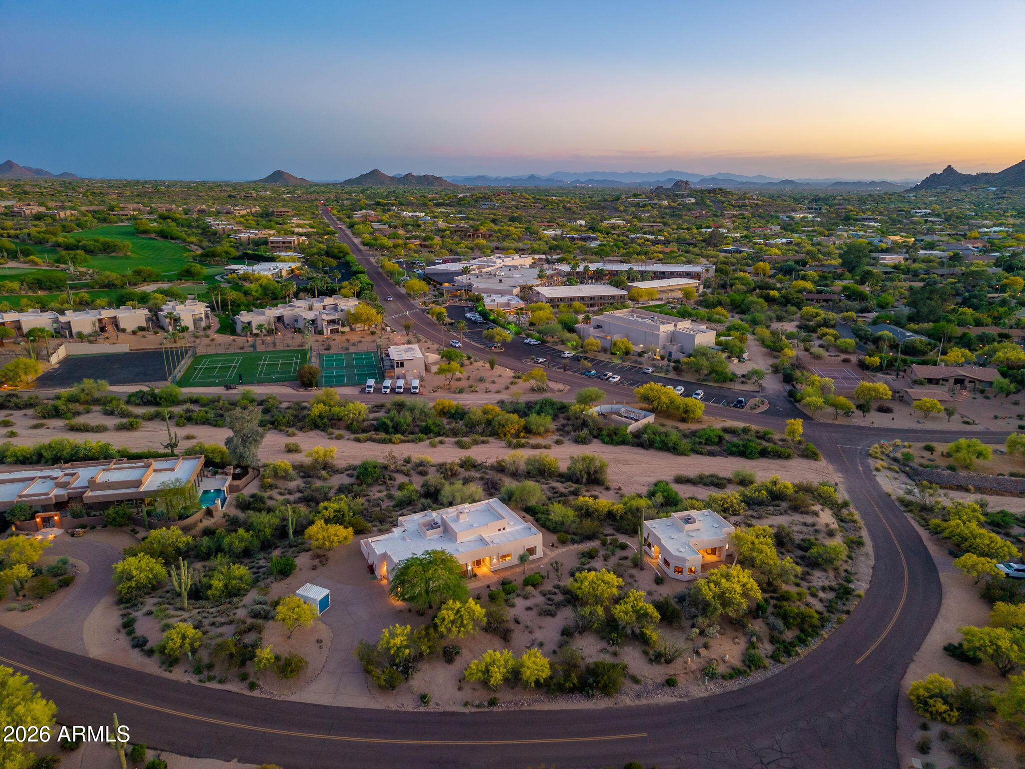 8001 E CAREFREE Drive