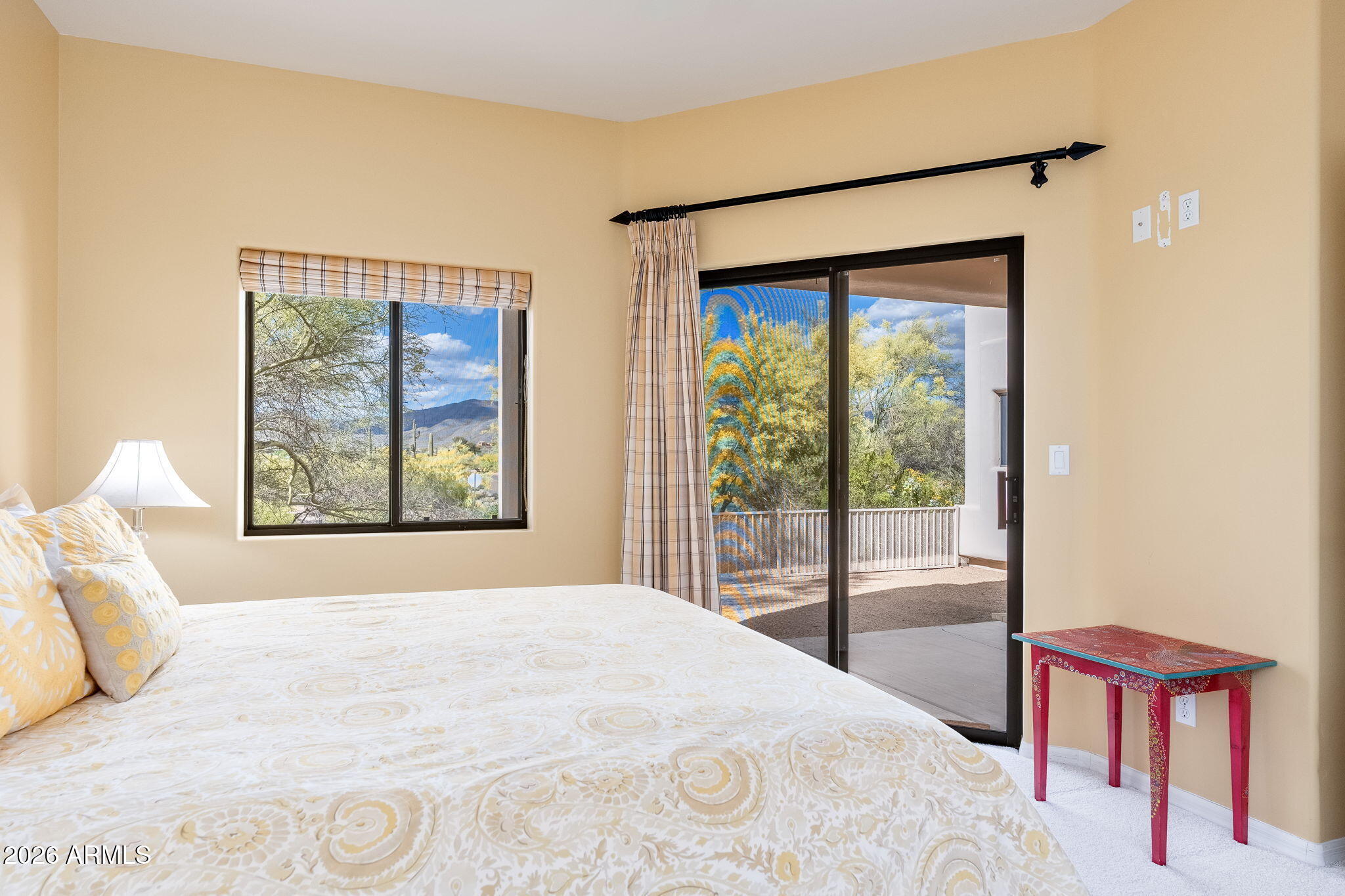 8001 E CAREFREE Drive