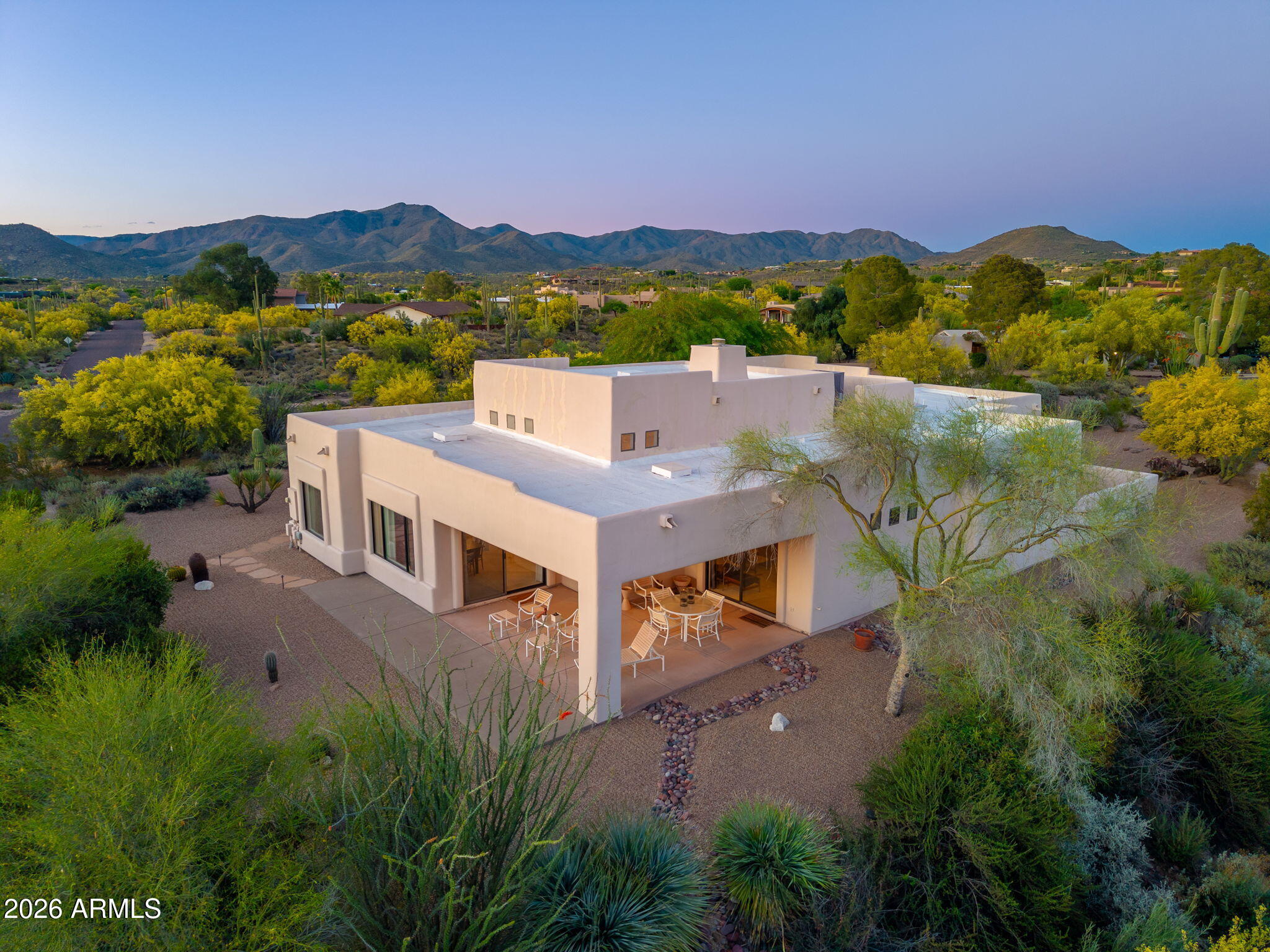 8001 E CAREFREE Drive