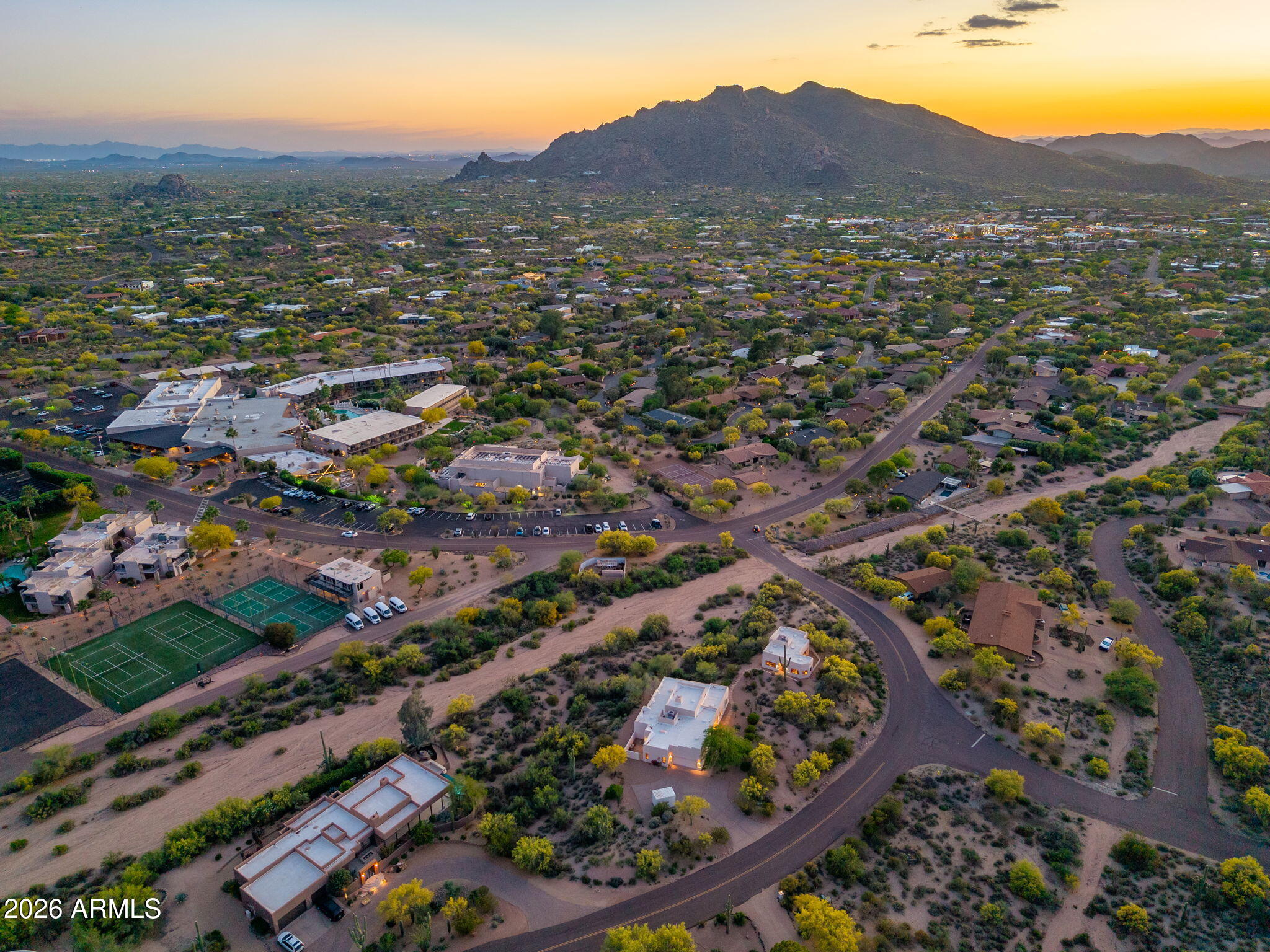 8001 E CAREFREE Drive