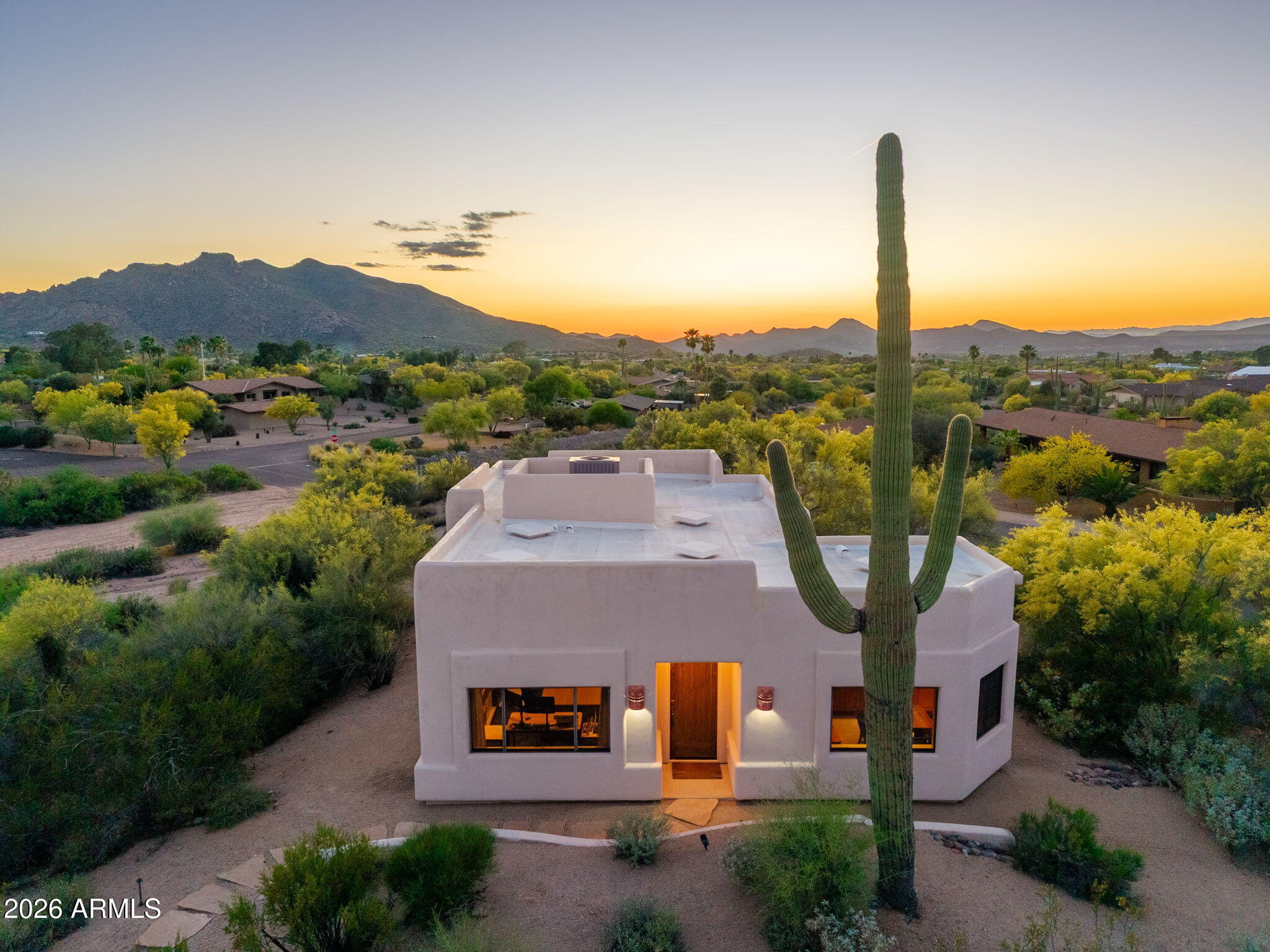 8001 E CAREFREE Drive