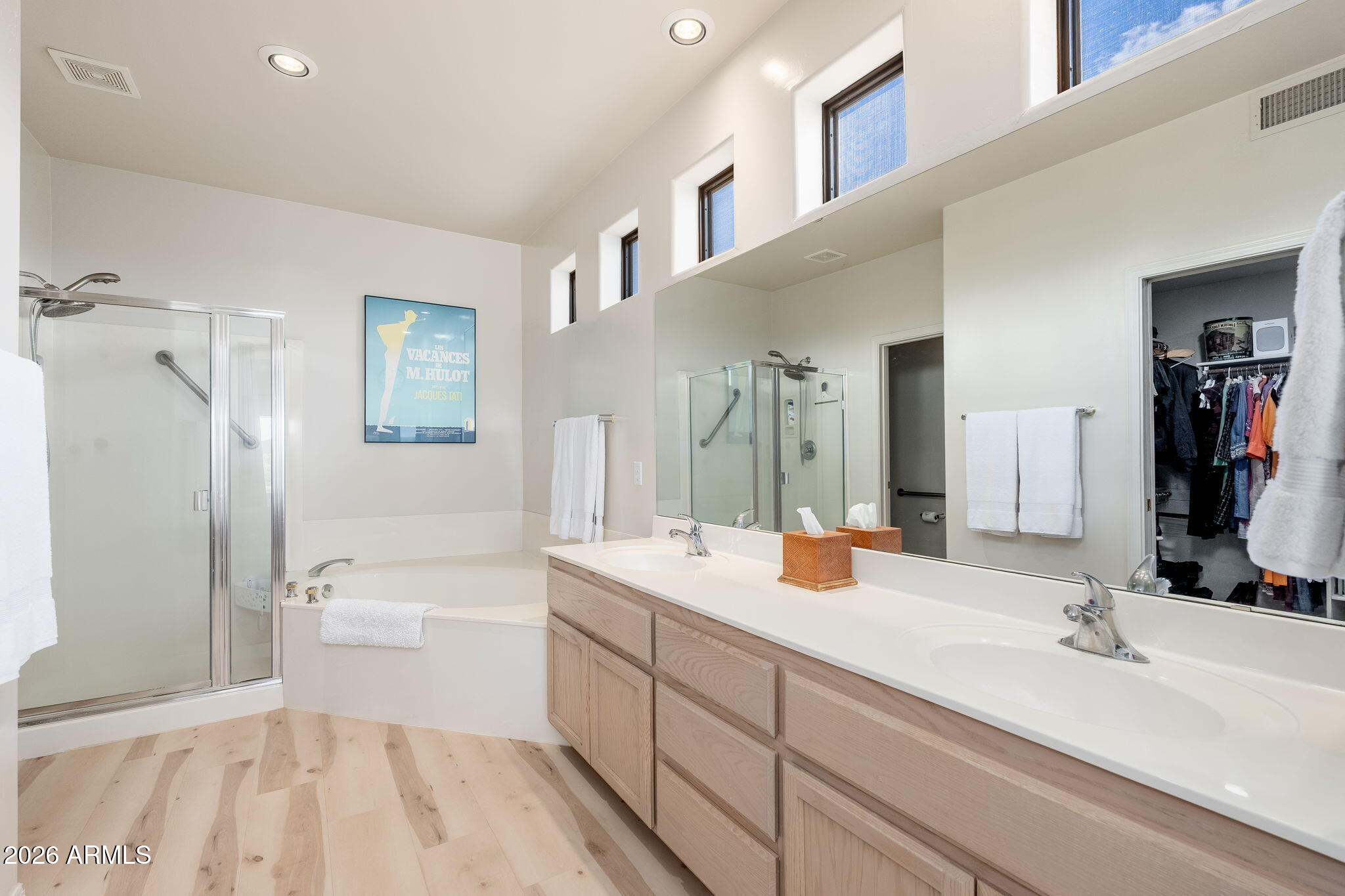 8001 E CAREFREE Drive