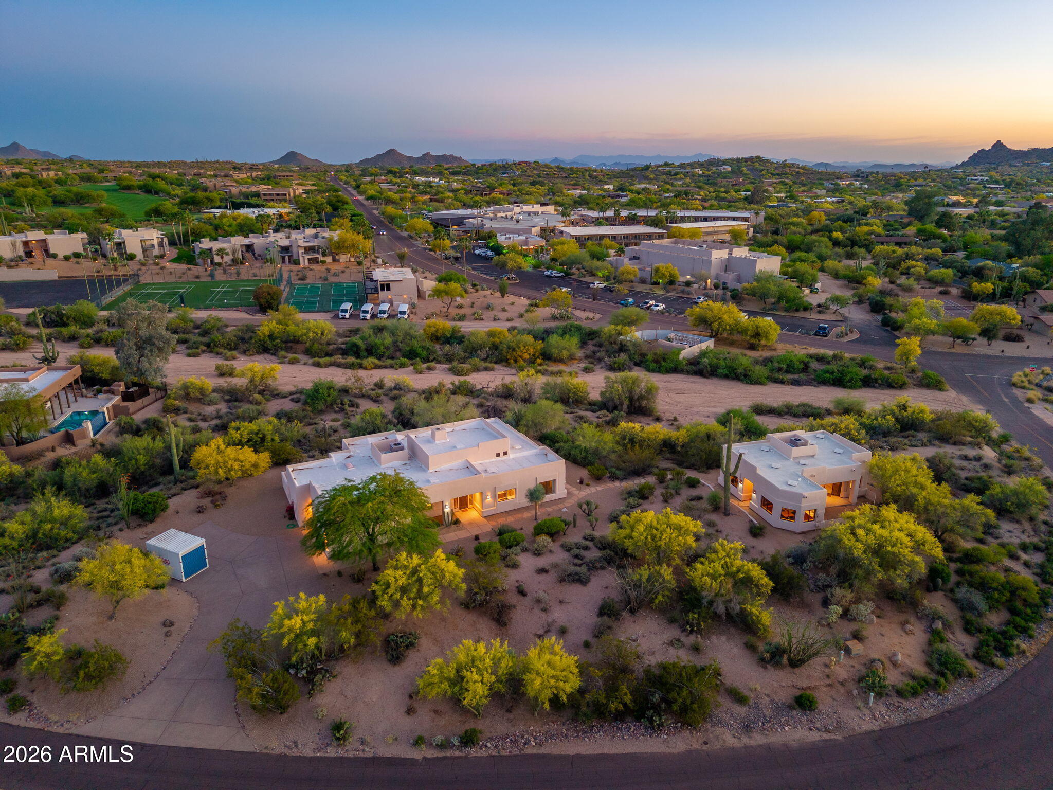 8001 E CAREFREE Drive