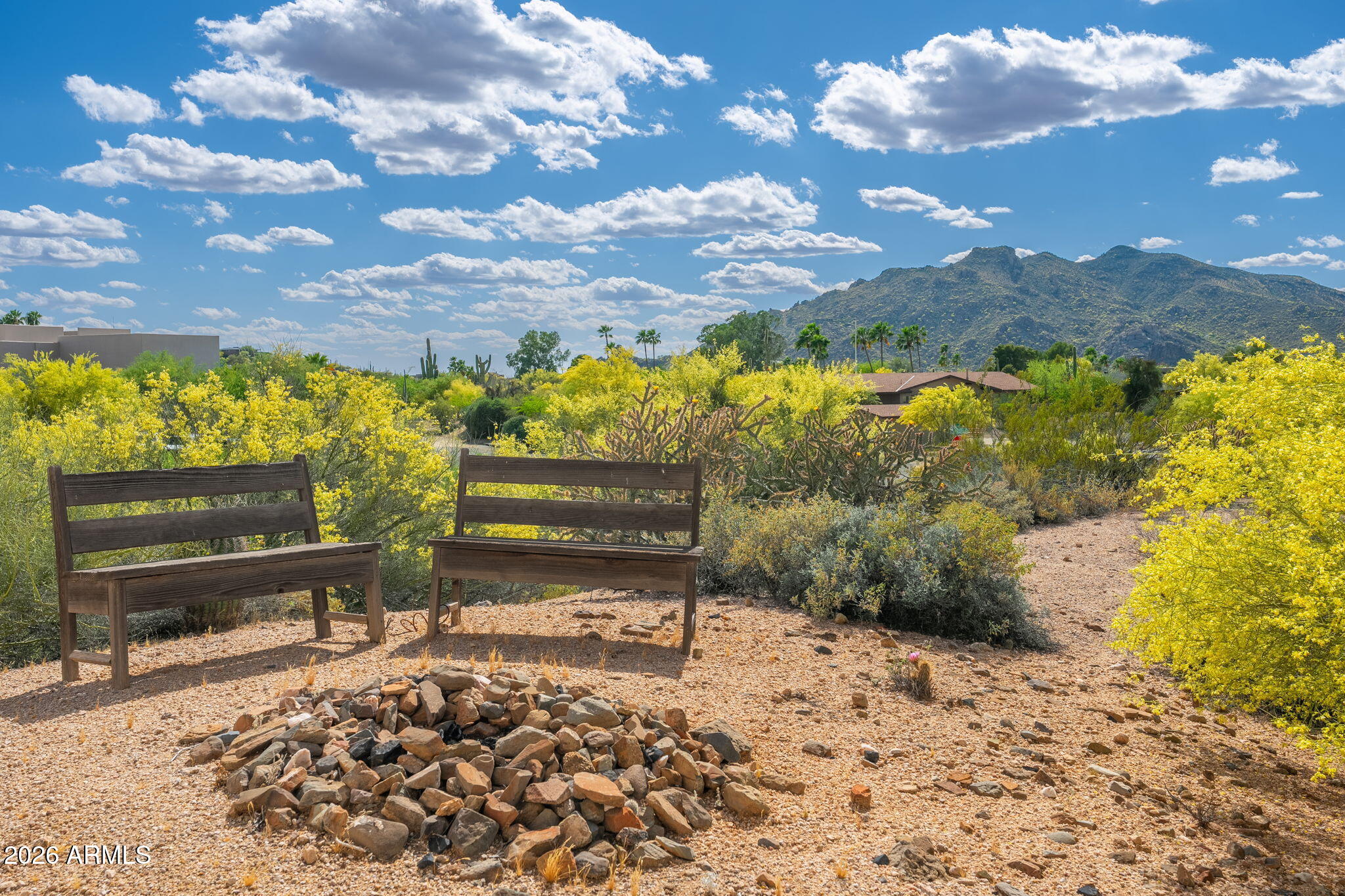 8001 E CAREFREE Drive