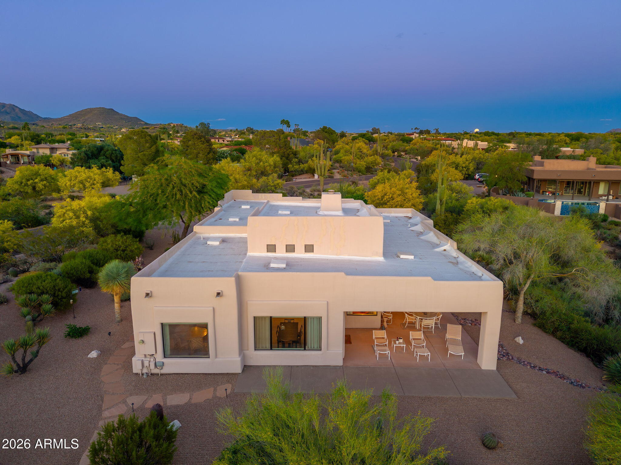 8001 E CAREFREE Drive