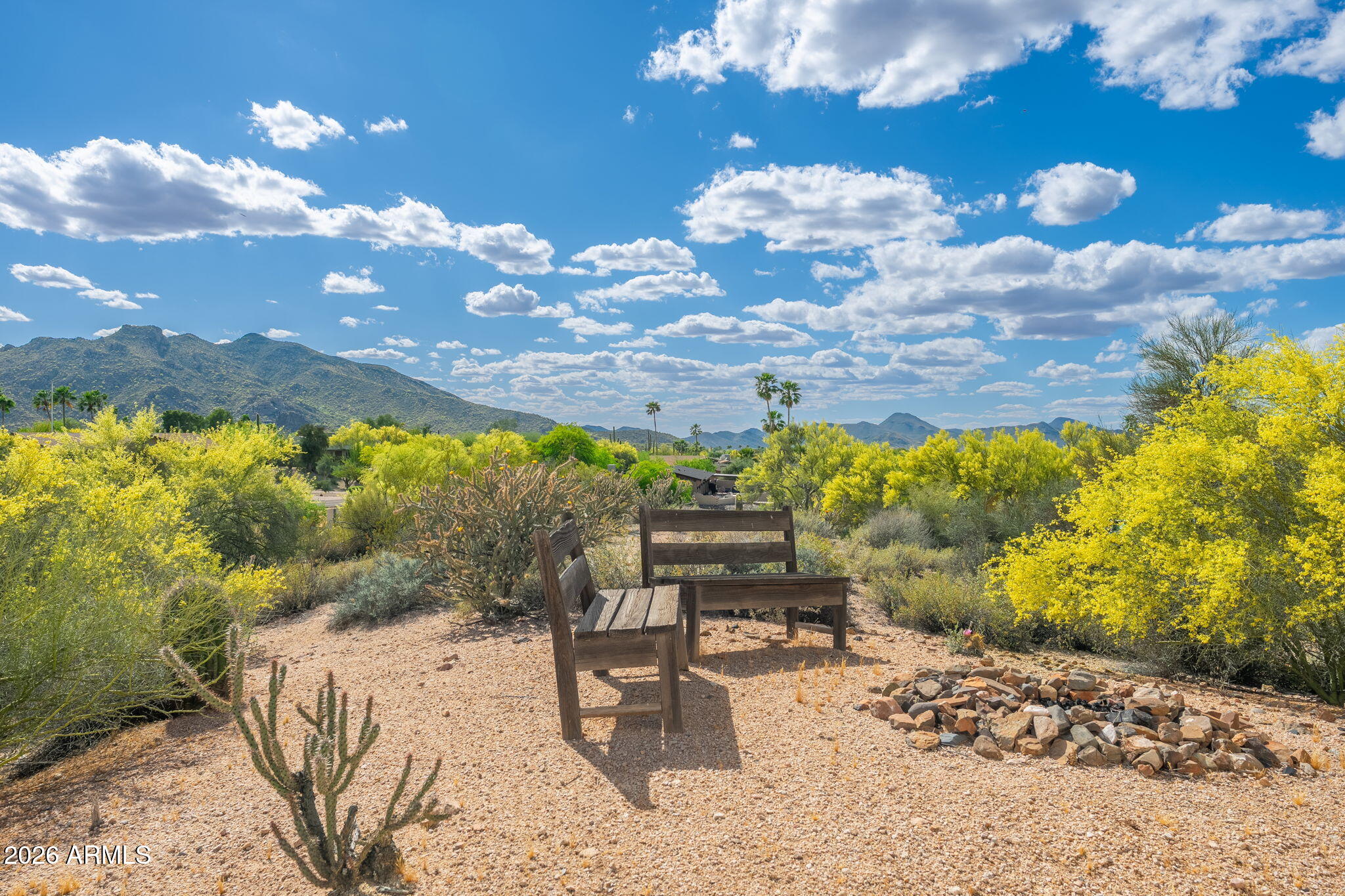 8001 E CAREFREE Drive