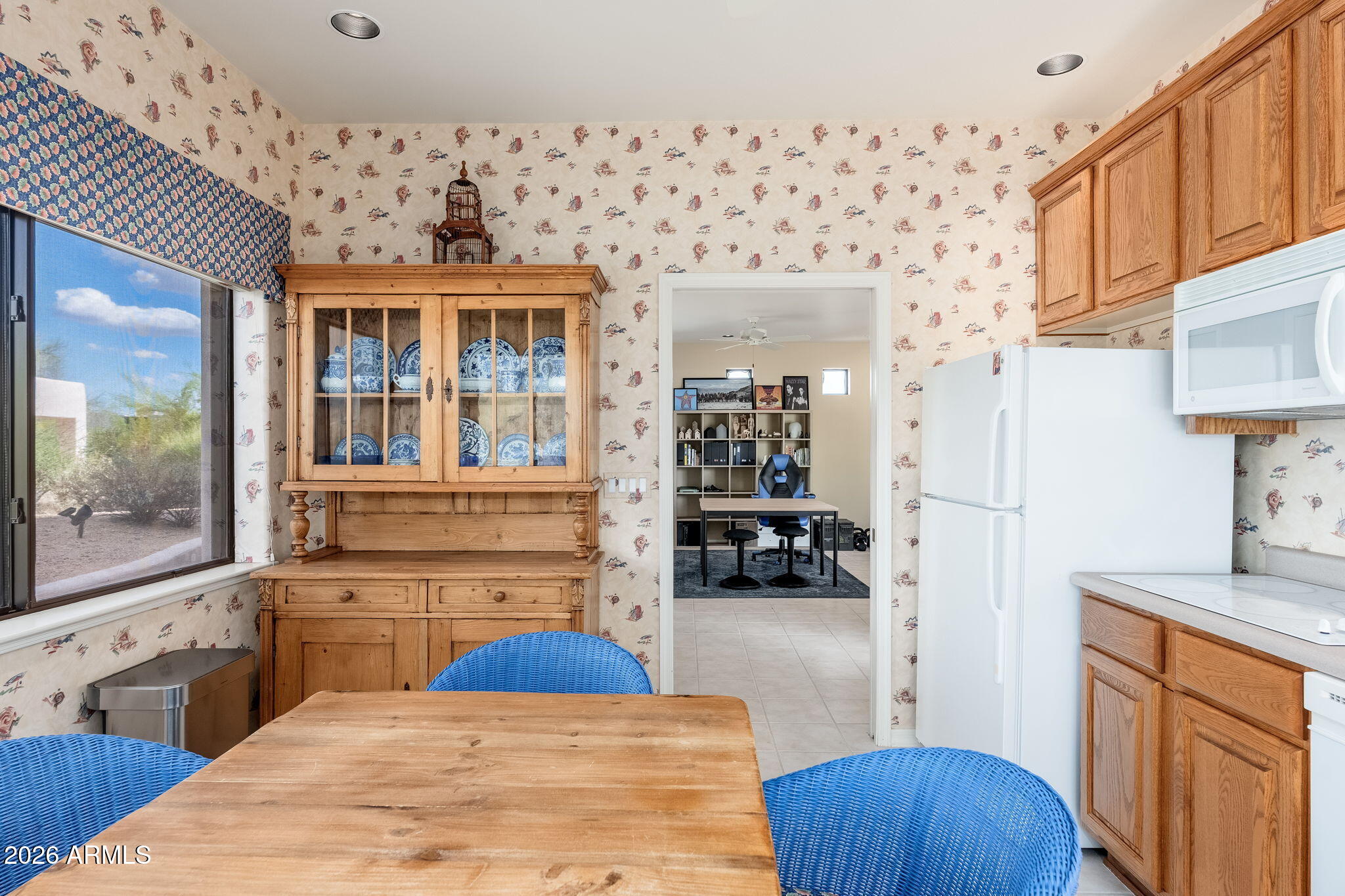 8001 E CAREFREE Drive