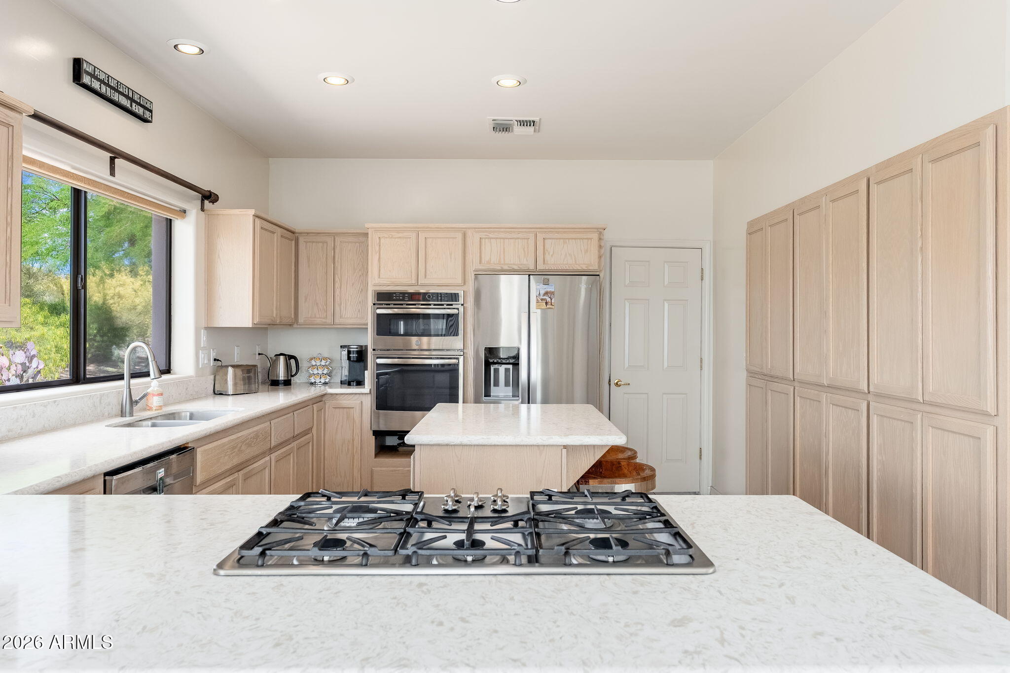 8001 E CAREFREE Drive