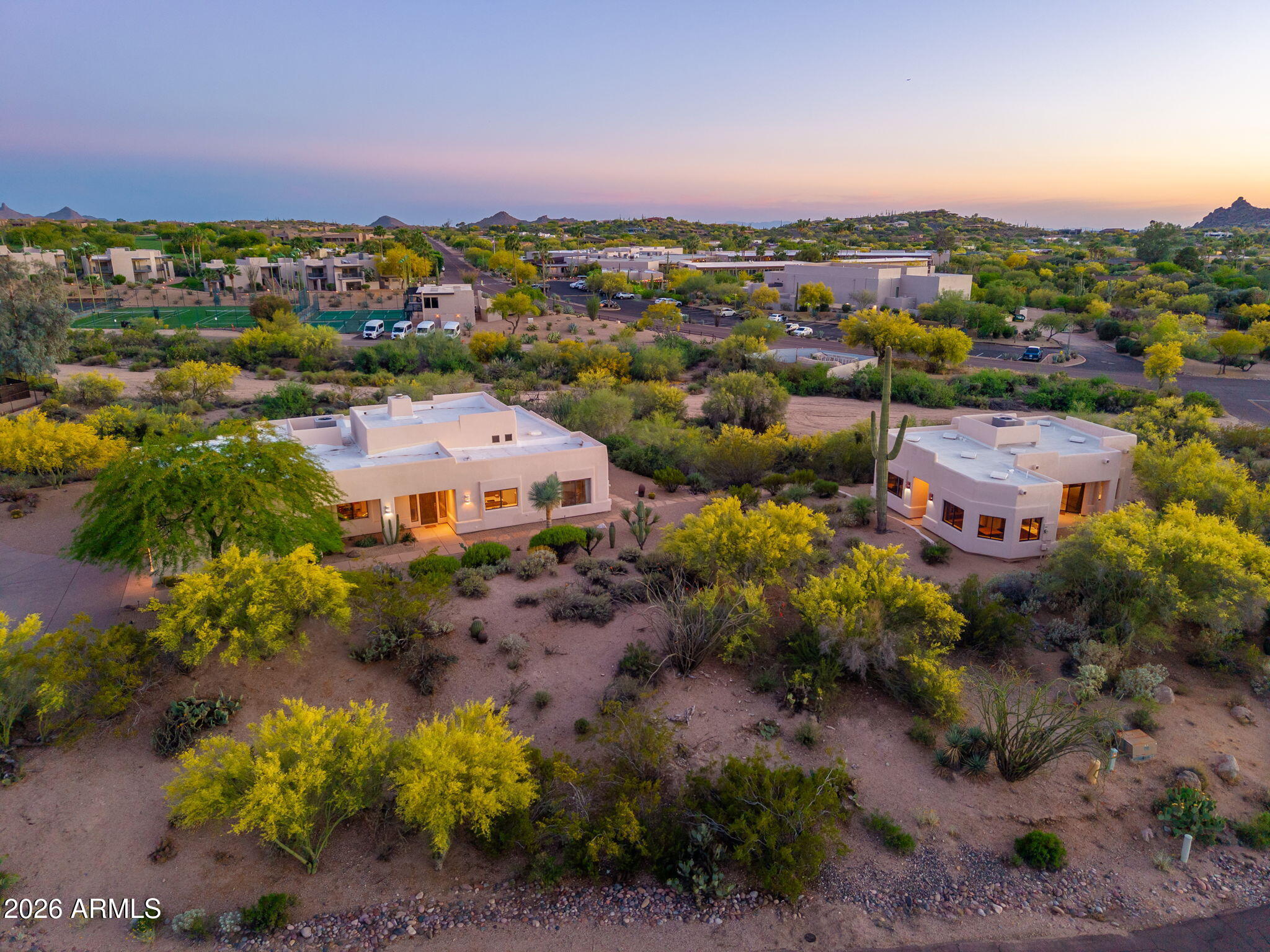 8001 E CAREFREE Drive