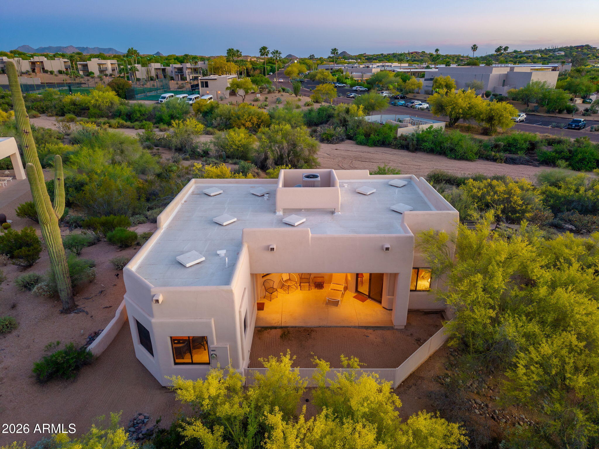 8001 E CAREFREE Drive