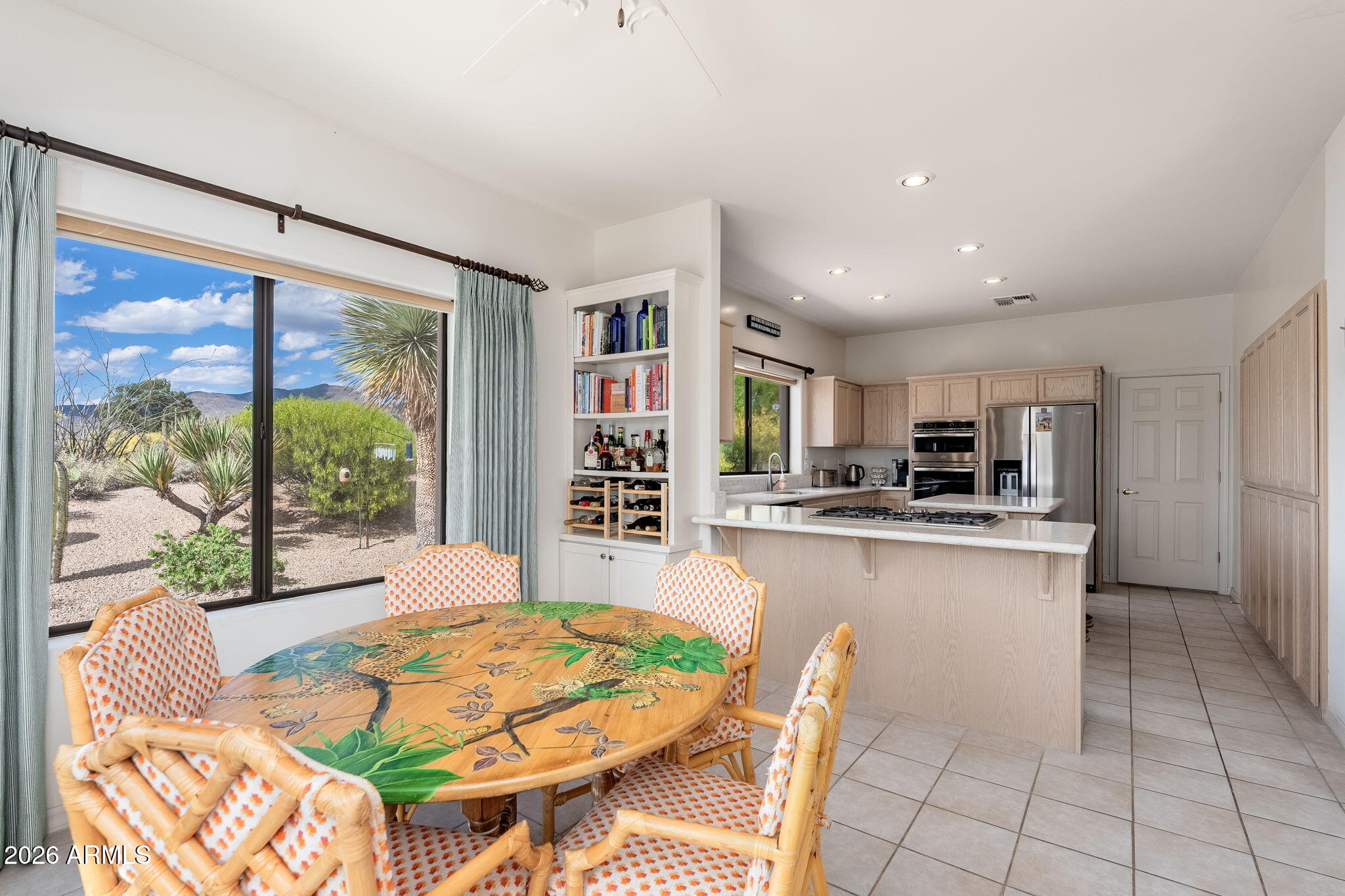 8001 E CAREFREE Drive