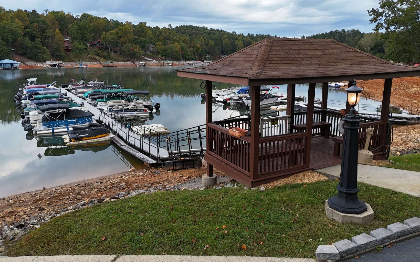 611 Lakeside Drive