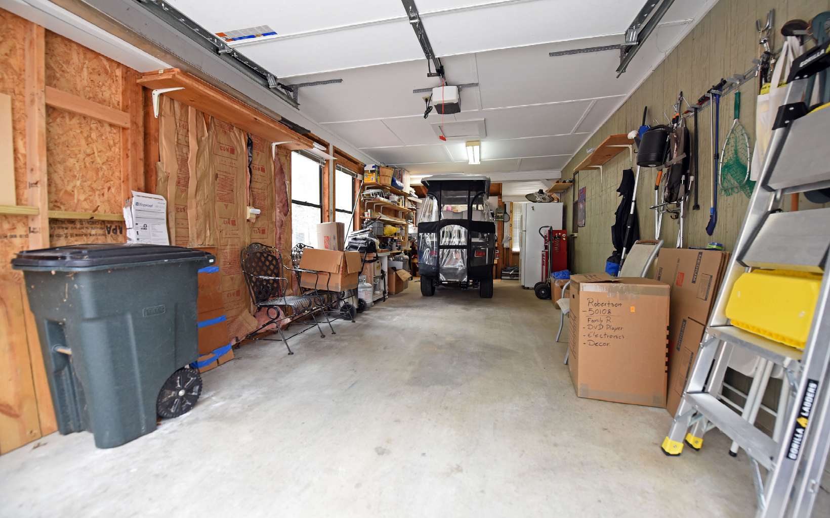 611 Lakeside Drive