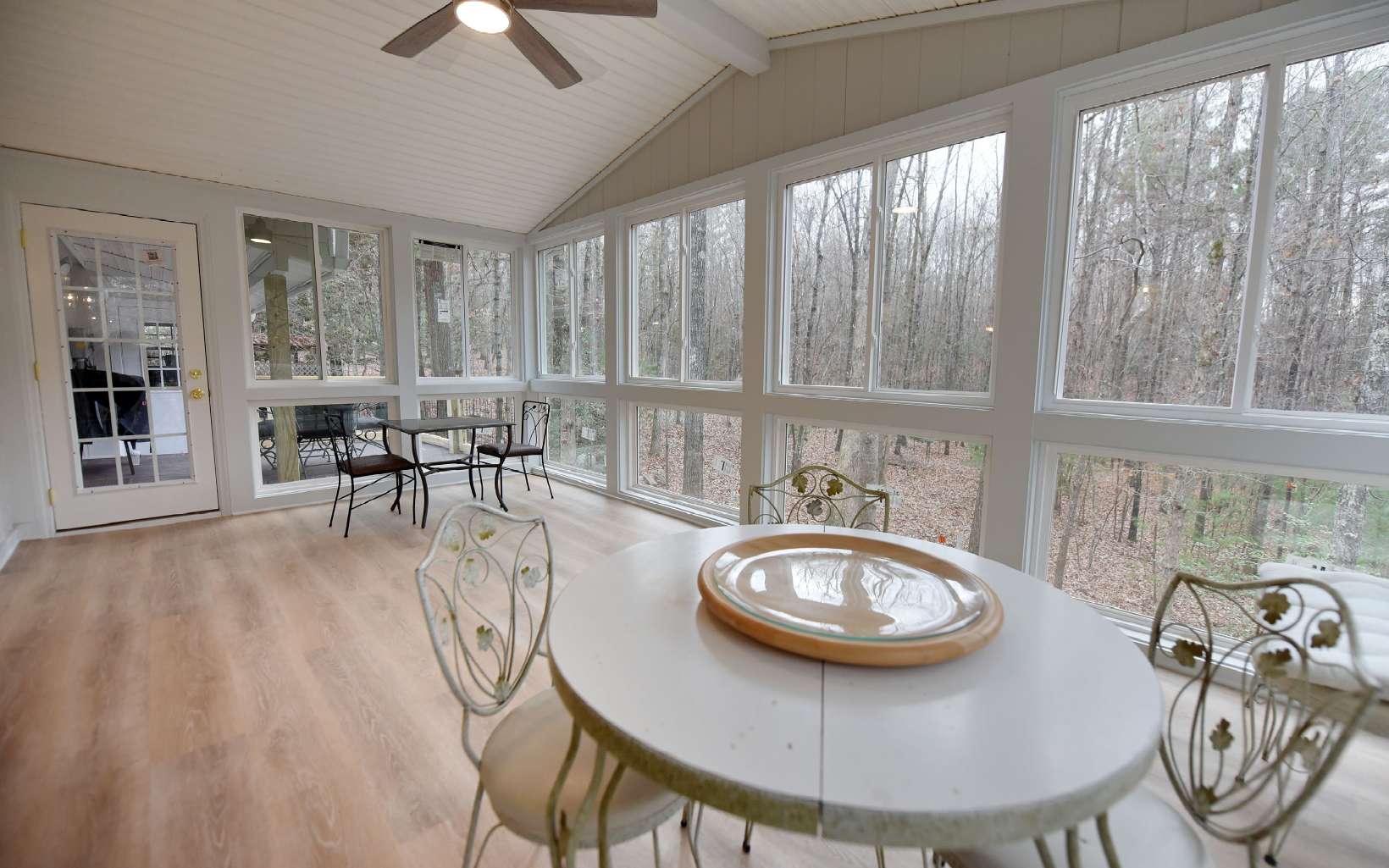 611 Lakeside Drive