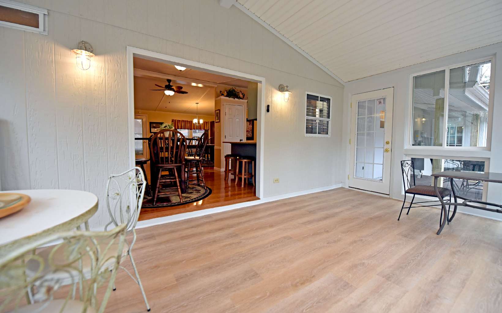 611 Lakeside Drive