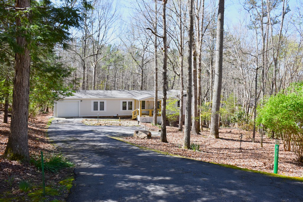611 Lakeside Drive