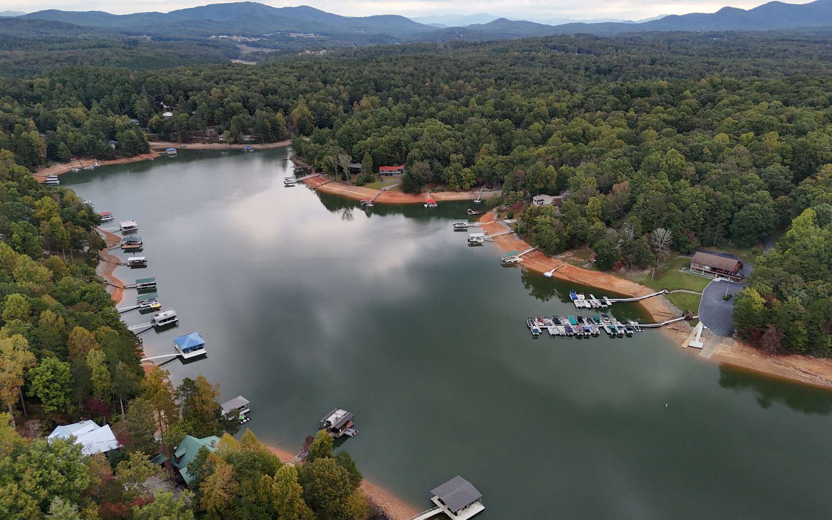 611 Lakeside Drive