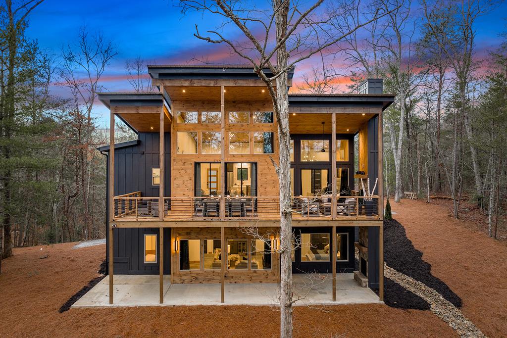 379 Mountain Rivers Lane