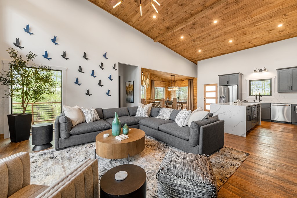 379 Mountain Rivers Lane