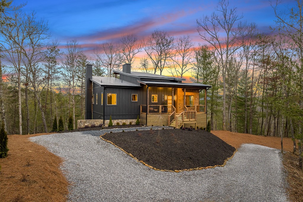 379 Mountain Rivers Lane