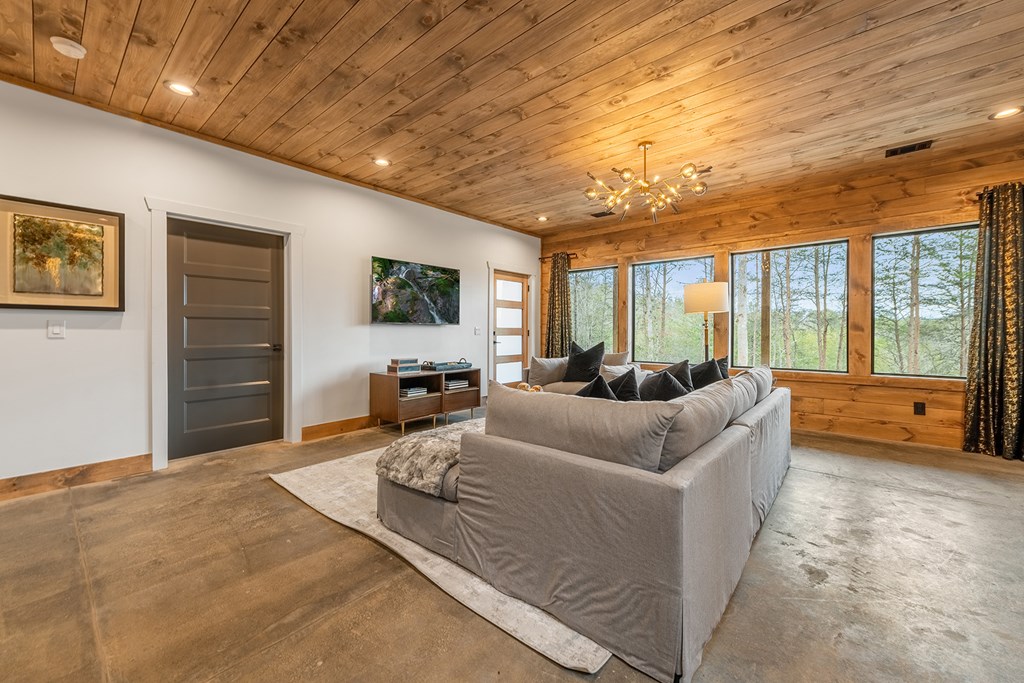 379 Mountain Rivers Lane