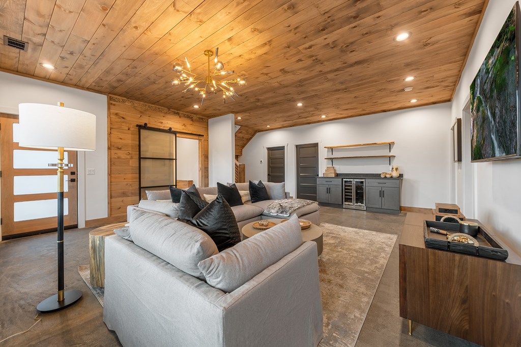 379 Mountain Rivers Lane