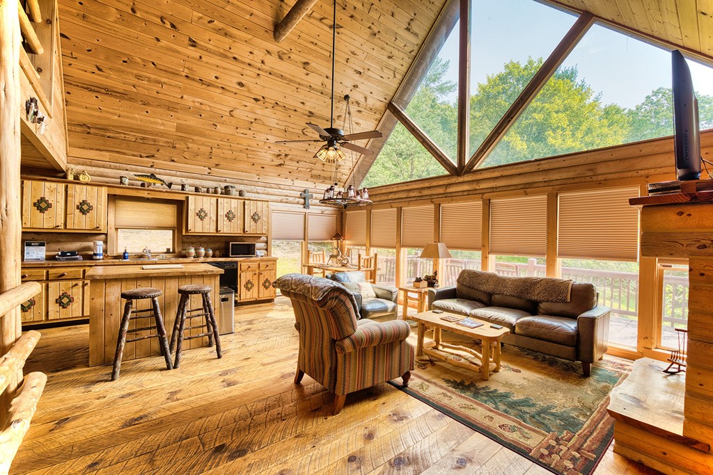 324 Copperhead Trail