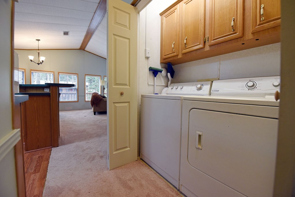 1844 Whispering Pines