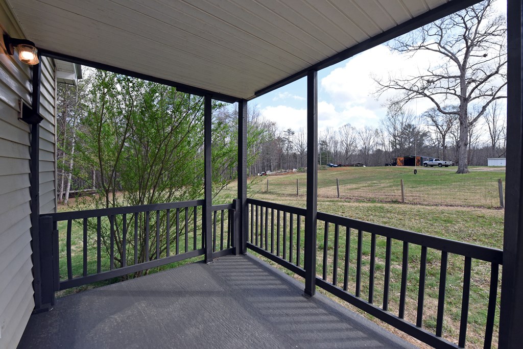 1093 Old Wolf Creek Road