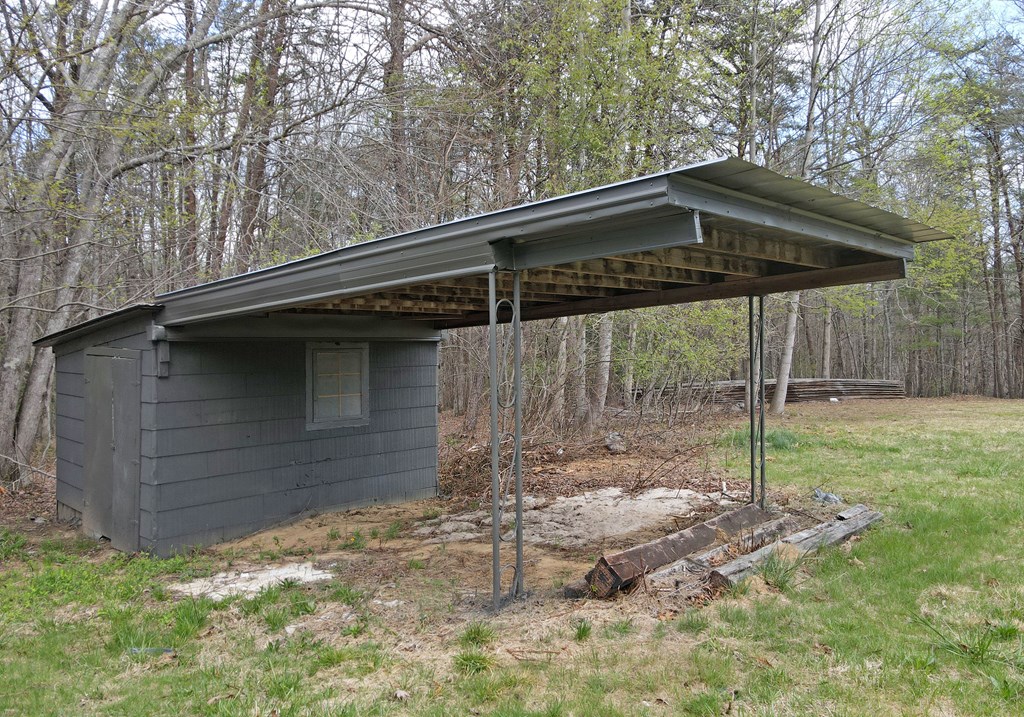 1093 Old Wolf Creek Road