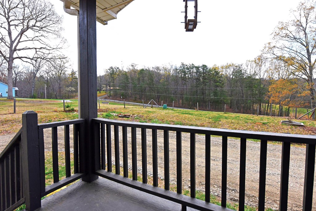 1093 Old Wolf Creek Road