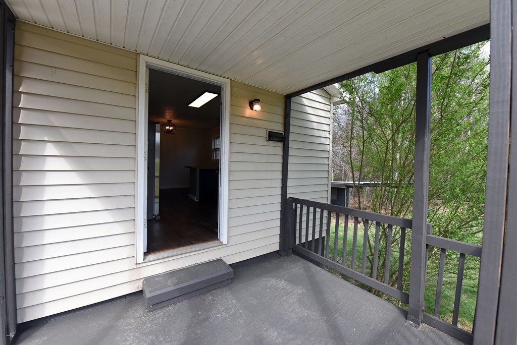 1093 Old Wolf Creek Road