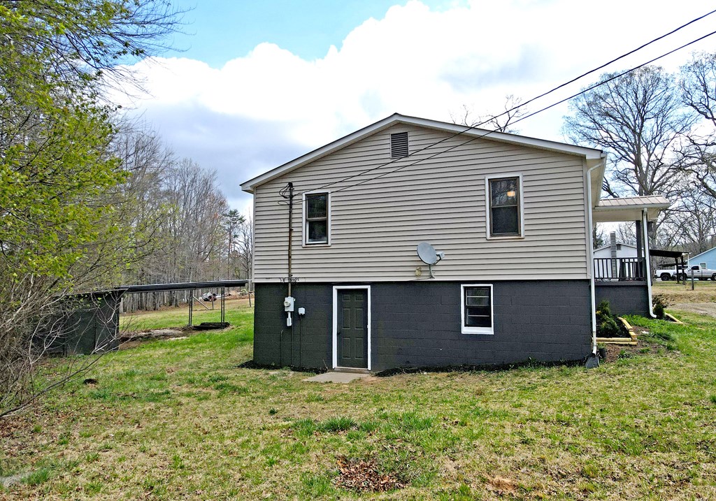 1093 Old Wolf Creek Road