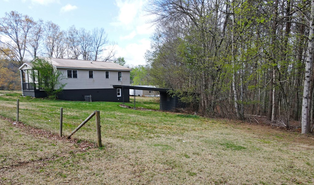 1093 Old Wolf Creek Road