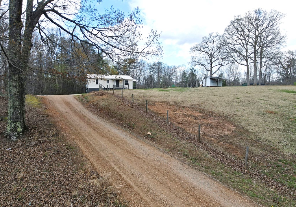 1093 Old Wolf Creek Road