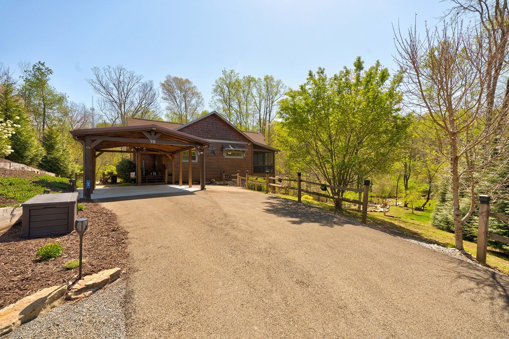 98 Staurolite Mountain Way