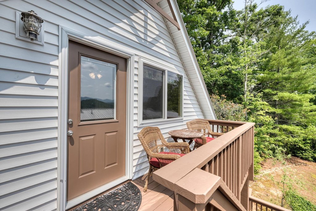 7 Kadens Cove