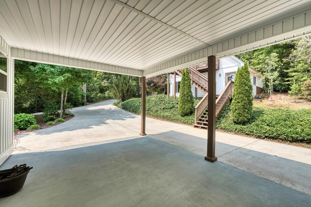 7 Kadens Cove