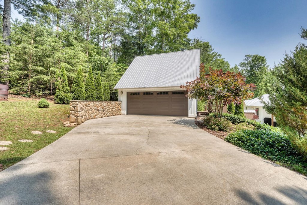 7 Kadens Cove