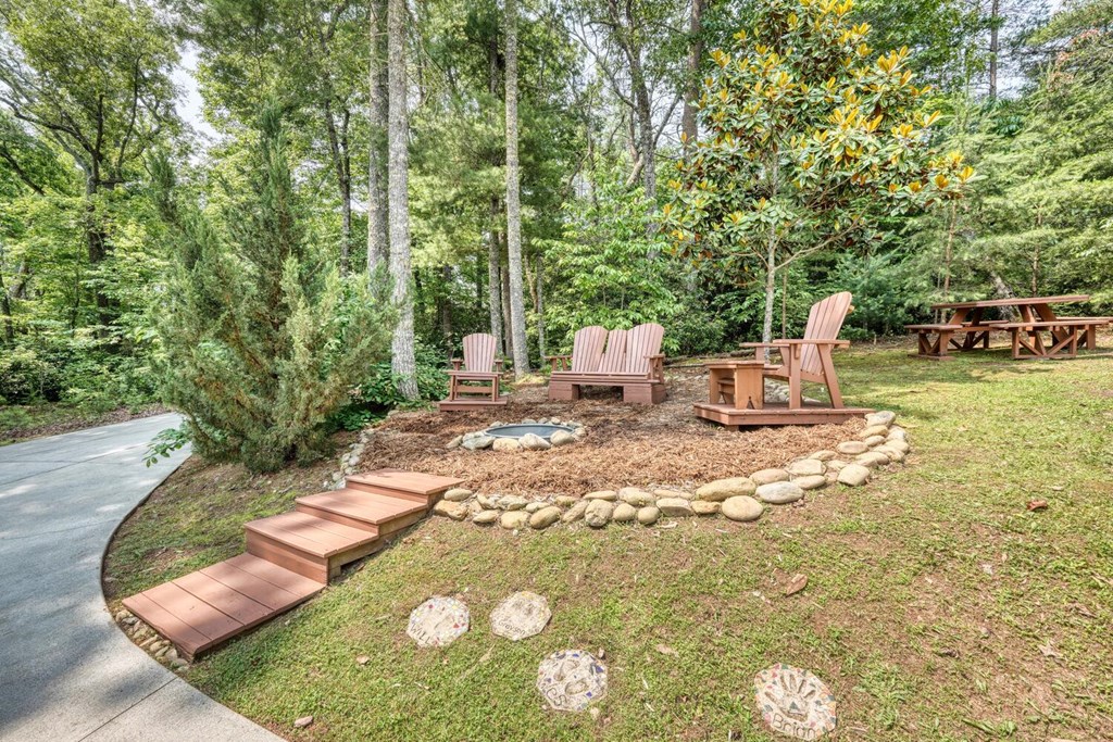 7 Kadens Cove