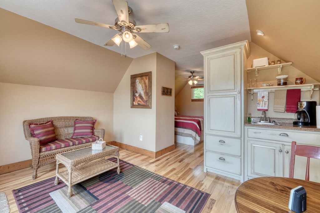 7 Kadens Cove