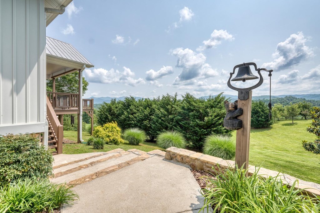 7 Kadens Cove