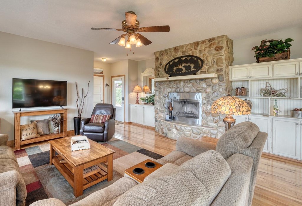 7 Kadens Cove