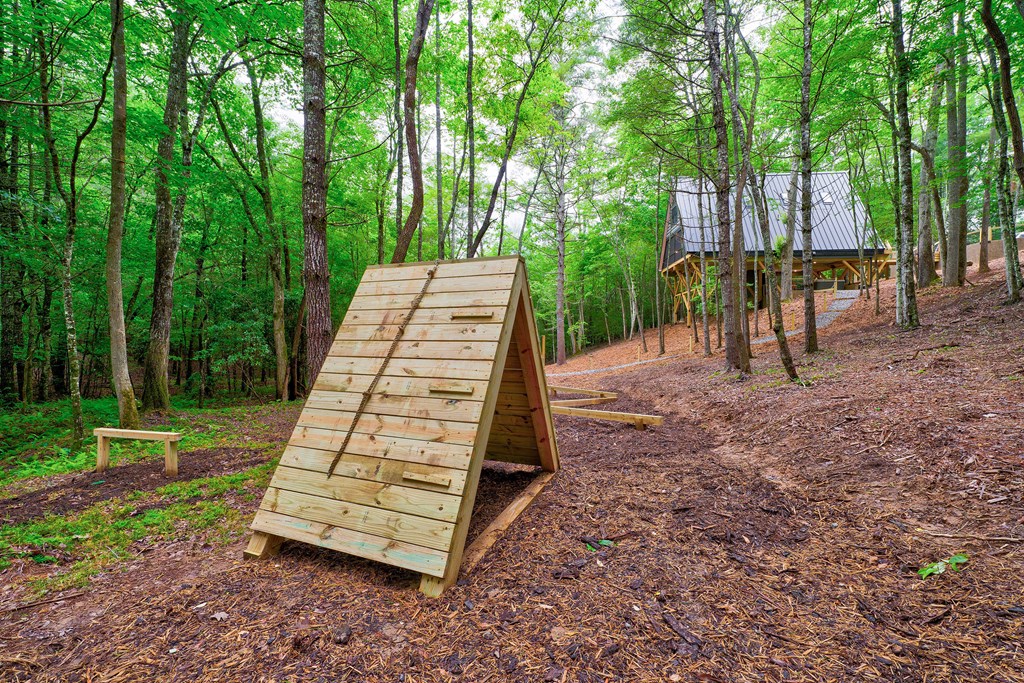60 Bridle Path