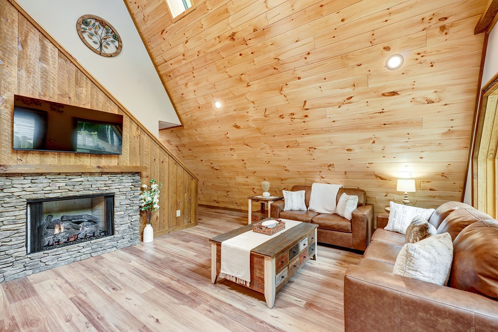 60 Bridle Path