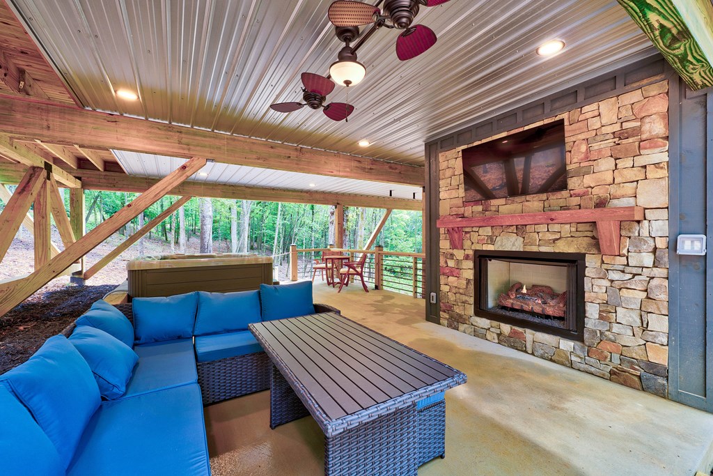 60 Bridle Path