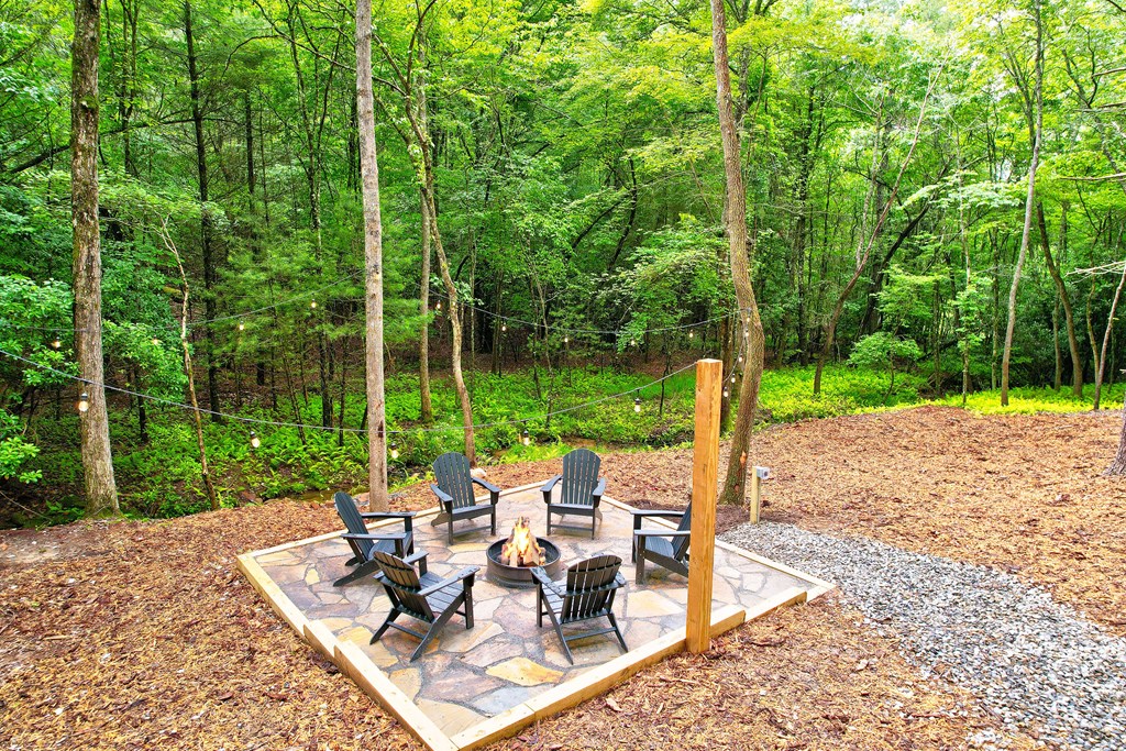 60 Bridle Path
